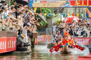 队记：独行侠后卫约什-格林今日因生病将缺战湖人